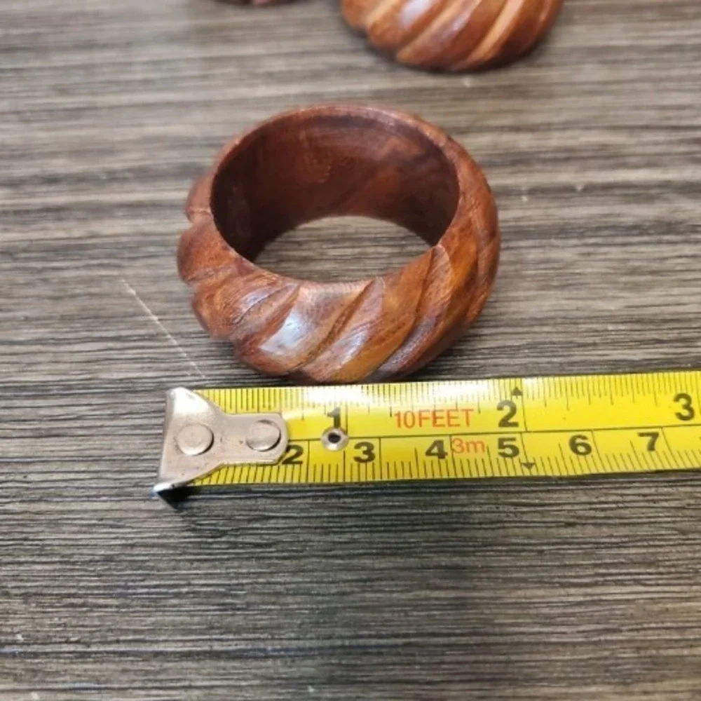 Set of 8 Spiral Cut Wooden‎ Napkin Rings Natural Holiday Party Table Scape